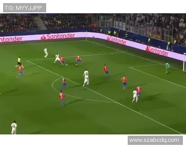 足球传奇瞬间 倒挂金钩成就经典时刻 见证球星惊世之技